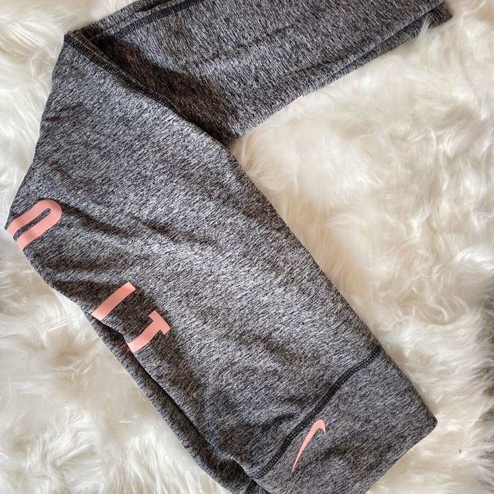 Nike leggings ⛔️SOLD ON MERCARI⛔️
